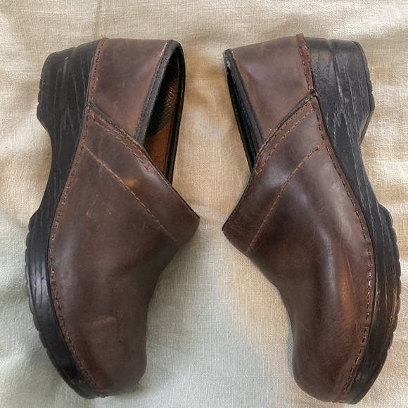 Leather Clogs - Picture 2 of 5
